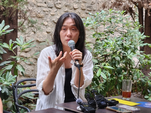 Han Kang Urges Course Correction in 'Age of Hate'