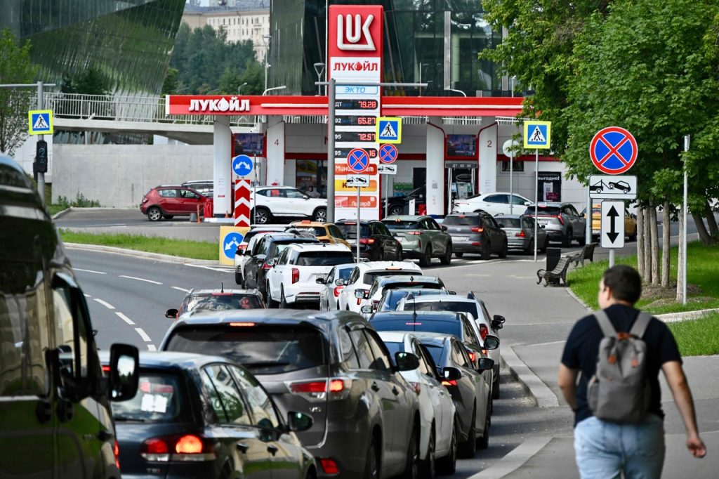 Russia's Diesel Ban Tightens Global Supply, Spotlighting S. Korean Refiners