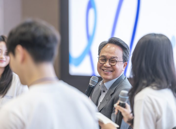 Shinhan Chief Mentors Future Leaders: In Photos