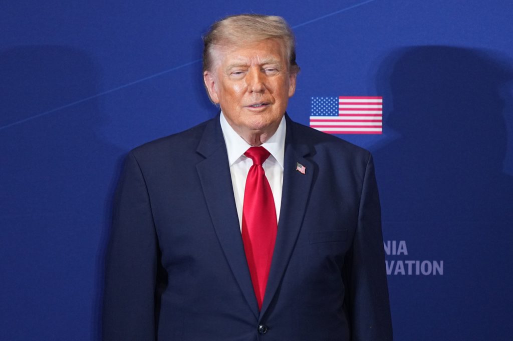 Trump Considers South Korean, Global Firms for US Navy Shipbuilding Partnerships