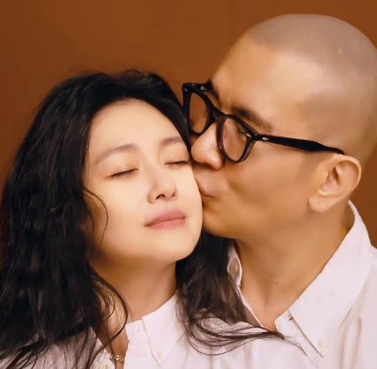 Wang Xiaofei Addresses Barbie Hsu Inheritance, Koo Jun-yup Share Respected